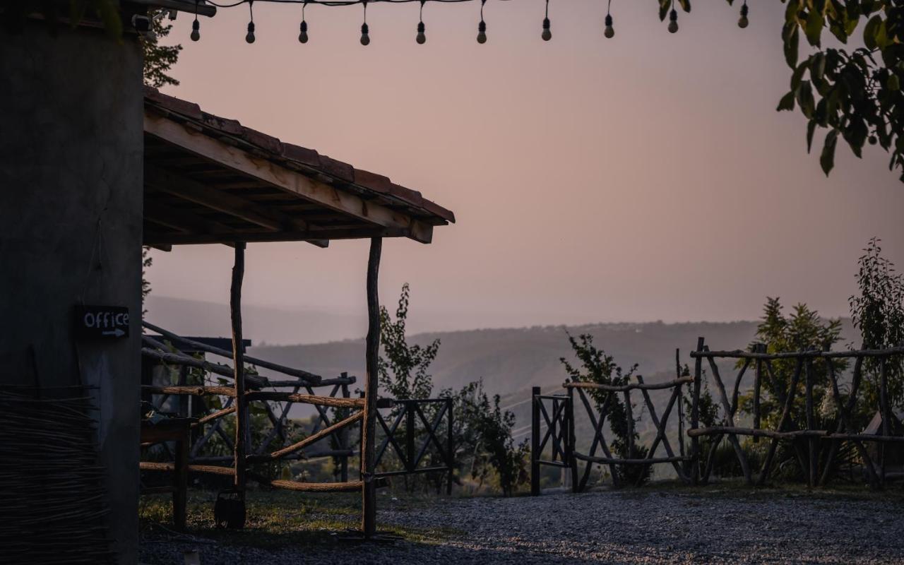 Lost Ridge Inn, Brewery & Ranch Signagi Buitenkant foto